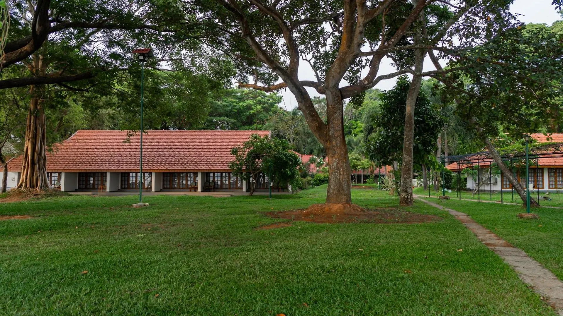 Alappuzha Ktdc Kumarakom Gateway Resort הודו